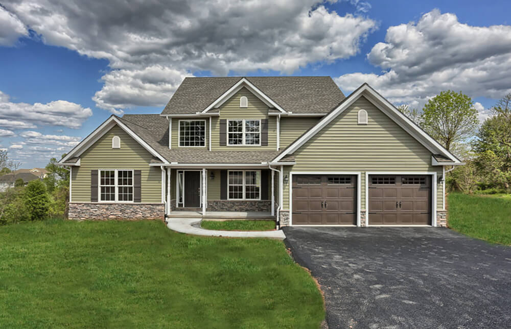 FIRST-FLOOR PRIMARY SUITES